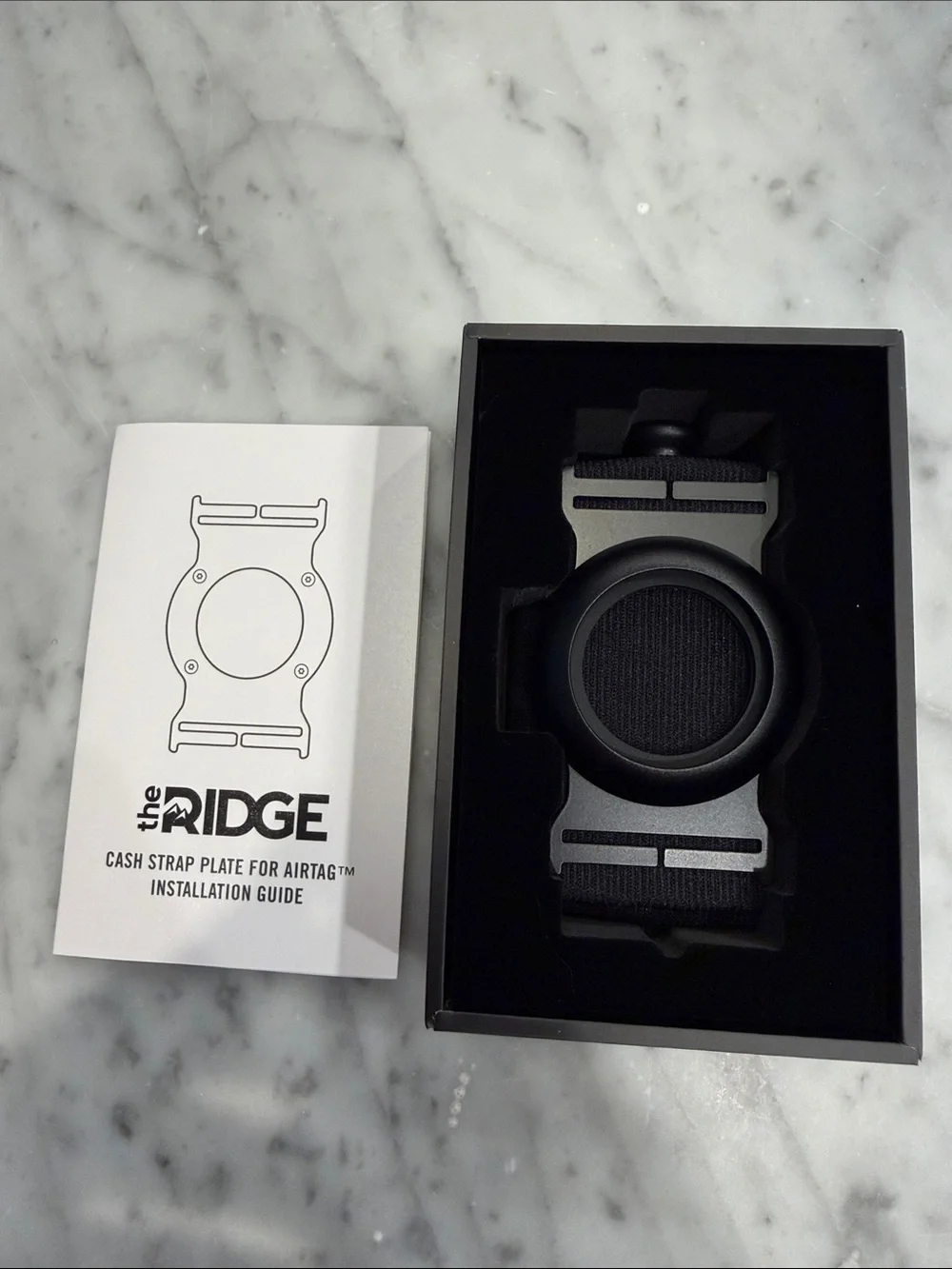 The Ridge Black Cash Strap Plate for AirTag - Money Clip Accessory